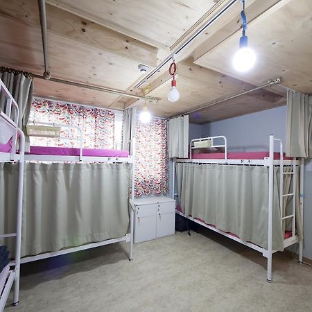 Hongdae Lazy Fox Hostel In Сеул Экстерьер фото
