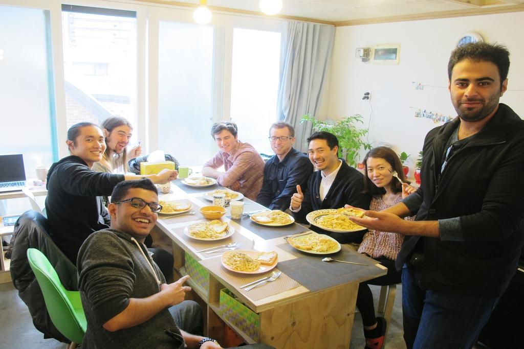 Hongdae Lazy Fox Hostel In Сеул Экстерьер фото