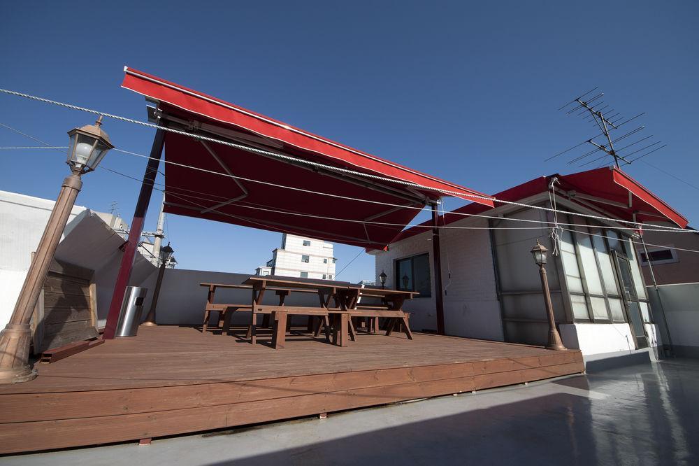 Hongdae Lazy Fox Hostel In Сеул Экстерьер фото