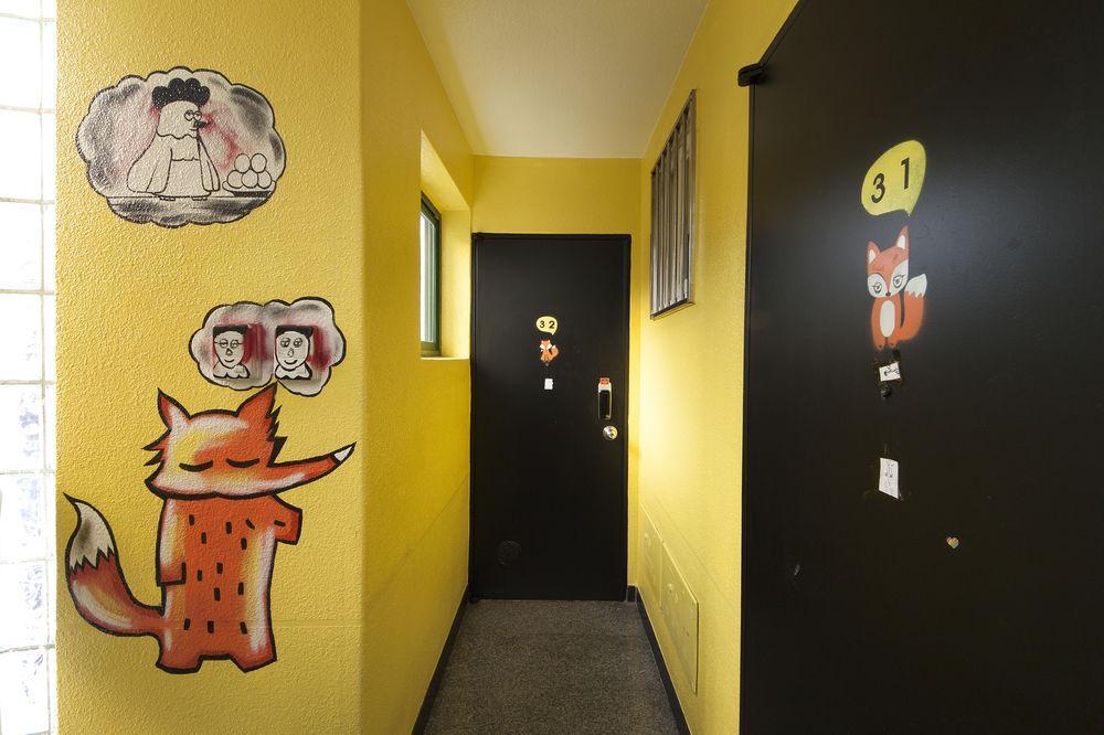 Hongdae Lazy Fox Hostel In Сеул Экстерьер фото