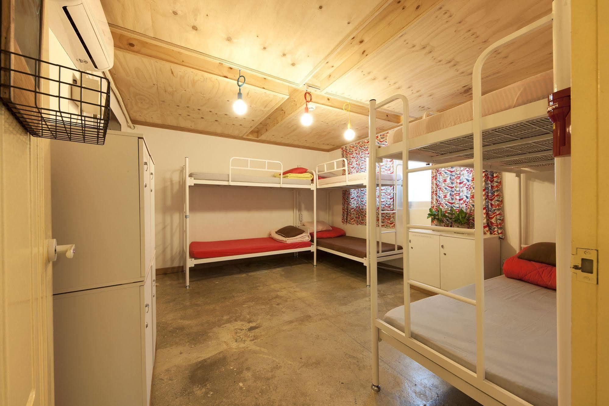 Hongdae Lazy Fox Hostel In Сеул Экстерьер фото
