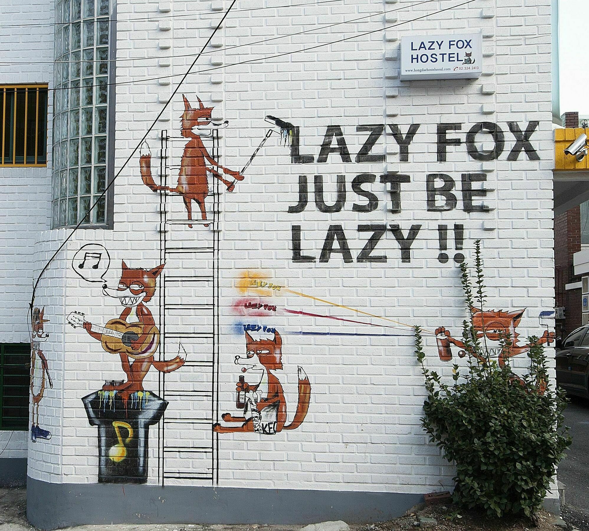 Hongdae Lazy Fox Hostel In Сеул Экстерьер фото